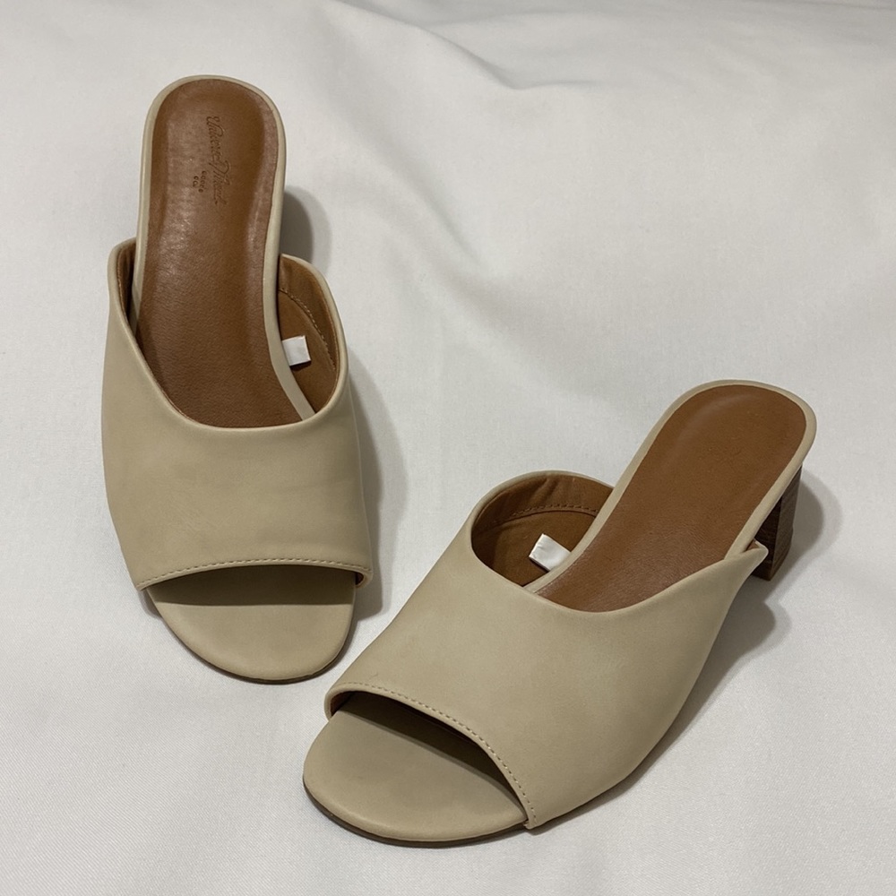 Buff Mule Slides - Picture 4 of 5